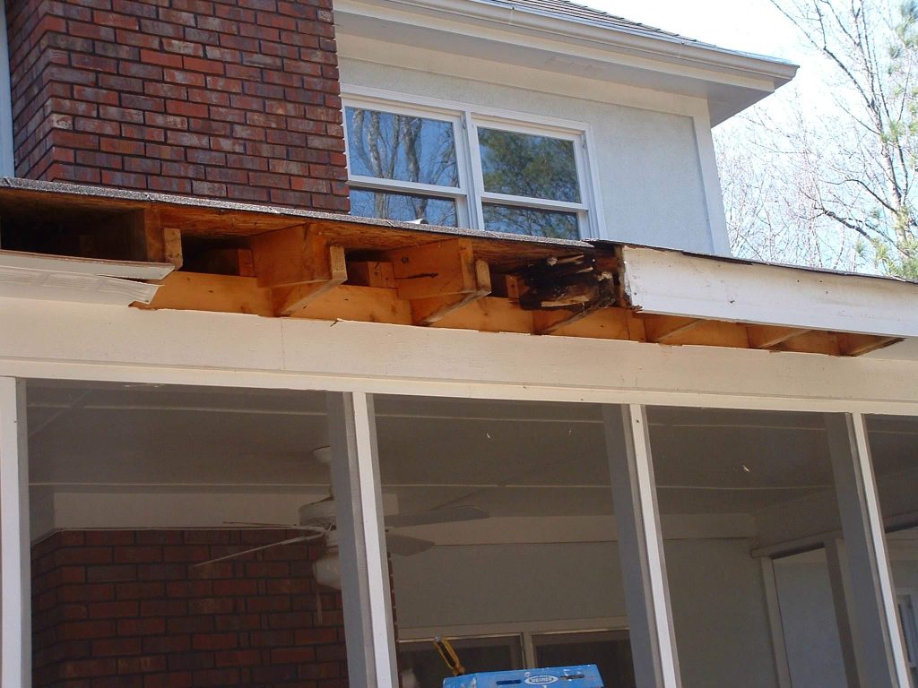 damaged_fascia_3.jpg